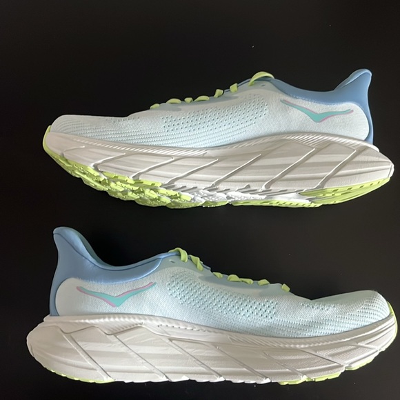 Hoka Arahi 7 Women Size 10.5 B Width - Picture 2 of 6